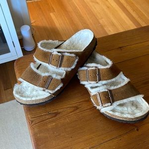 Birkenstock shearling Arizona EUC 40